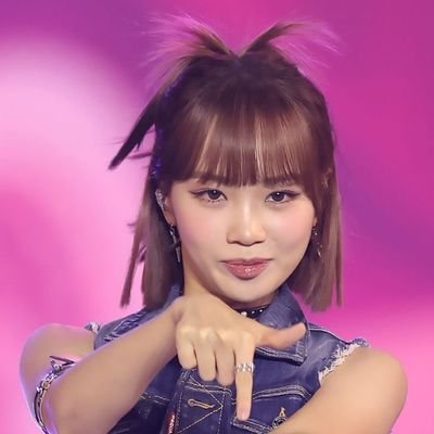 hyunmyeez's profile picture. bad bitch in between your teeth