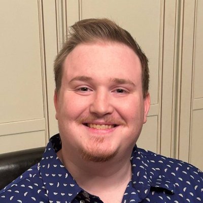 Cimmaar0n's profile picture. Totally an adult! 

I own @SnowyPeakStudio and @aroncrest.