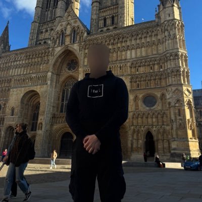 ThisIsntJac0b's profile picture. 2️⃣2️⃣