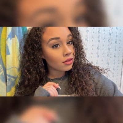 Kenzryn's profile picture. 23 | Streamer For @ValkyrieArray | Big dreams and a creative mind 💗 Business email : kenzryn@gmail.com