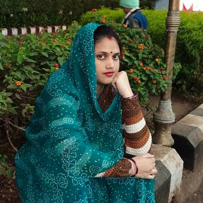 SimranVarm82312's profile picture. welcom friends