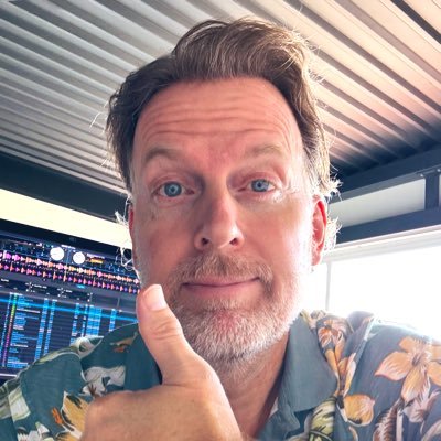 djdeanrelax's profile picture. Enthousiaste amateur DJ. Luister maar. 😃🎶 Alleen gezelligheid graag. Muziek, films, series, comedy, streetmagic, kunst, natuur en architectuur. Geen gedoe!