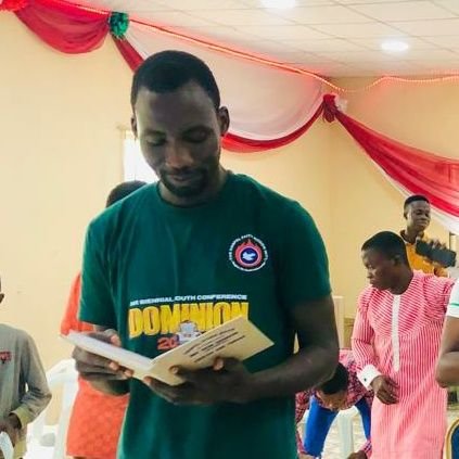 AMbiodun5's profile picture. 💛.  I never said I am the best. || I got this far by God, grinding and too much persistence. Cool. as. Ice.  #HalaMadrid 🤍