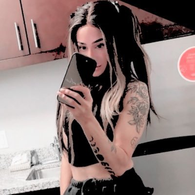 KickedByTheKing's profile picture. Speed, heart, and vicious kicks are just three key elements of this kiwi. Don’t be fooled by her happy-go-lucky persona, she’s here to fight. ☆ @imkingkota.