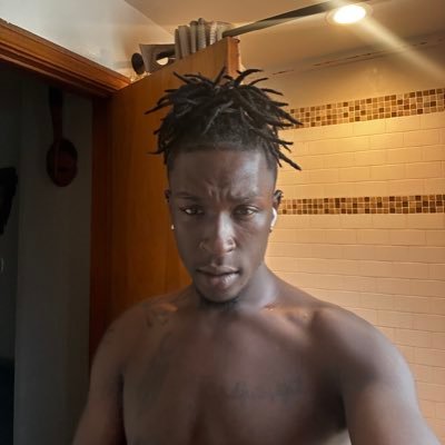 TheNewEraK's profile picture. 26 ‼️| Pansexual | LOVERBOY 🖤 |  IG: Theoriginal_kam| TikTok: Itzkamikaze2u | Vers Bttm 🥵| S I N G L E | 🥹👉🏾👈🏾 | 🙂‍↕️