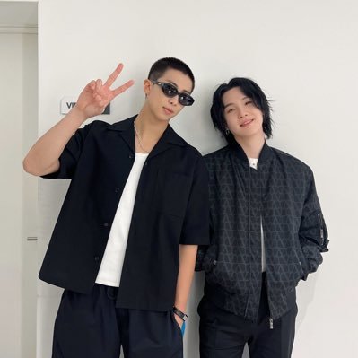 vorakimin's profile picture. ⟬⟭⁷ 🔍⍤⃝🔎 Only Army ⟭⟬ 🌧️Two seconds from fallin' into nothing | She/Her | NamGi 💜 | 🇩🇴 | 🚫Solos/Diets 🚫 Shippers