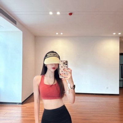 itsmegiana00's profile picture. Do what you like and be an undefined person.