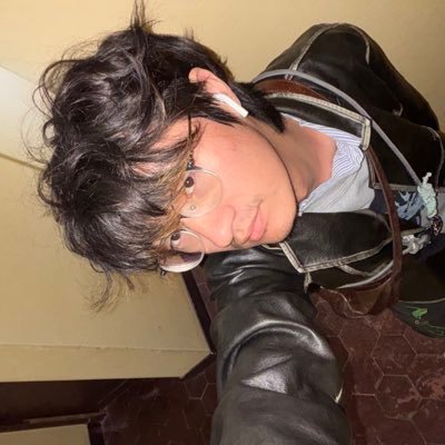 dollyonthetree's profile picture. 