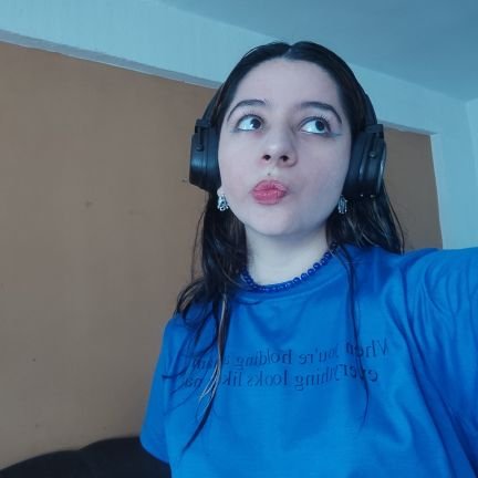 jessuisclaire13's profile picture. « M'ont dit quel désespoir consiste à n'être pas »