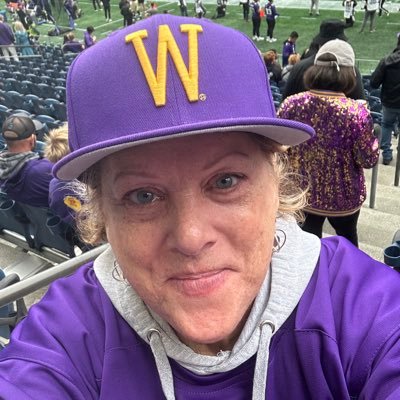 elaine123abc's profile picture. Grace's Human | Music Lover | Breast Cancer Survivor | Seattle Sports Fan | Retired Director of Teaching Learning & Innovation @fifepublicschools