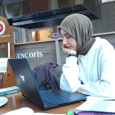 tugbademiirkan's profile picture. 