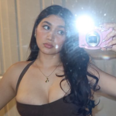 upaysophie's profile picture. spoiled rotten by simps