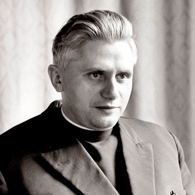 christusherz's profile picture. 𝑫𝒊𝒆𝒖 𝒆𝒕 𝒍𝒆 𝑹𝒐𝒊 ⚜️🏳️ • 𝑬𝒄𝒄𝒍𝒆𝒔𝒊𝒂 𝑫𝒆𝒊