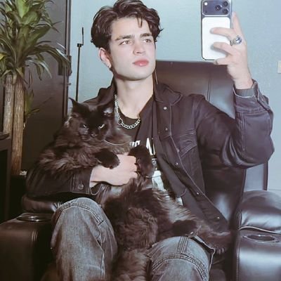 janneunique_9's profile picture. 