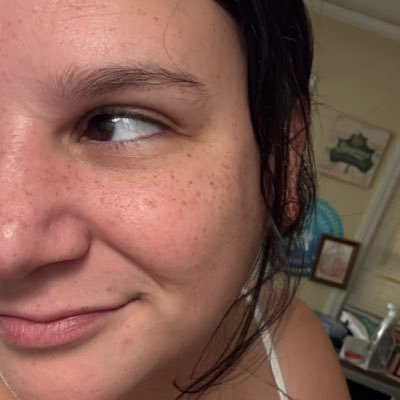 eldritchharpy's profile picture. “Hope makes it’s own magic” | 33 | she/they🏳️‍🌈 ✌🏼I read books and play Dragon Age | 📚 41/52 | cr: The Wicked King //