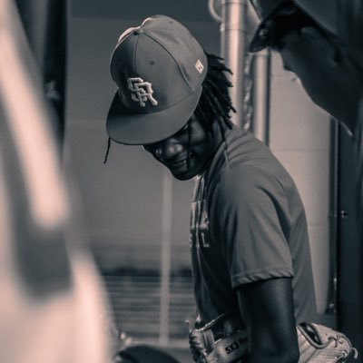 neno24_i's profile picture. Baseball, Skyline Highschool CO 2028, SS ,Center, right field, RHP, 6.46 60