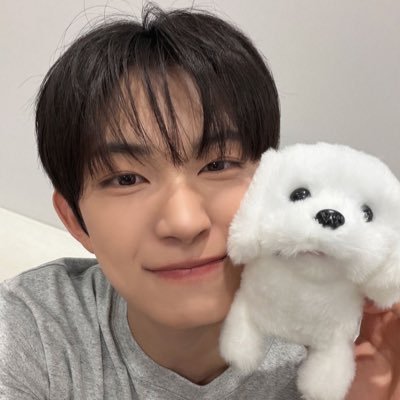 geonwoolou's profile picture. ˚₊✩ #geonwoo defender | OT8 | blasian 05’ ★