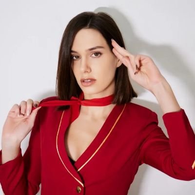 noelleisflying's profile picture. flying for a living✨🛫 |🌏 home everywhere | 🇫🇷🇺🇸