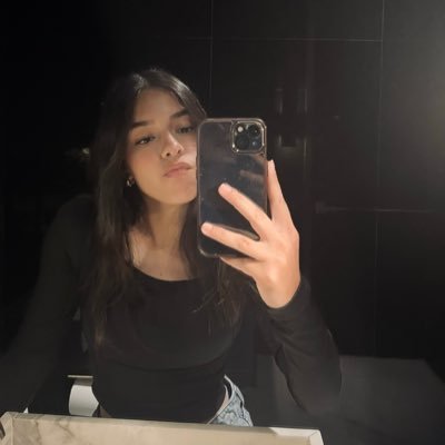 renataadelg's profile picture. 🩷