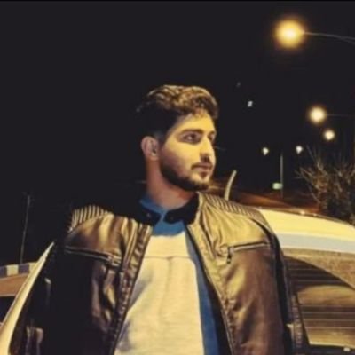 Emirzmni's profile picture. https://t.co/VdCA9ohS5x