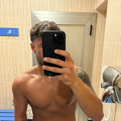 Astroz___'s profile picture. Player COD & Analyser ⚽️ 🎾