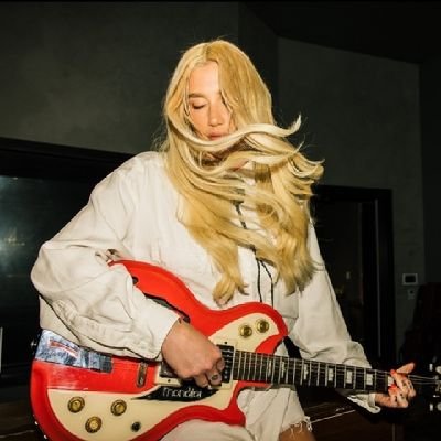 spaceshipi18's profile picture. Amante de la buena música (Kesha)
Insta: spaceship.18