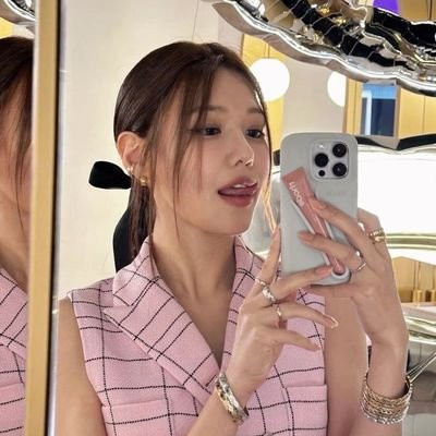 mydaisy39_'s profile picture. you’re my sweet home.” 🌱. . @GirlsGeneration ⁺