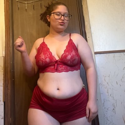 pawgxmamas's profile picture. 22 - your fav big booty MILF 🥰🤪 - link below, check it out 💙🤍 if you don’t buy? I don’t play so don’t dm thx