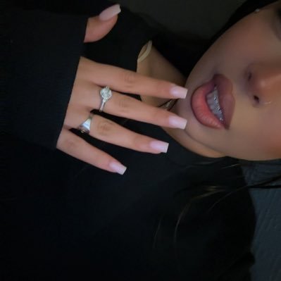 ladyhoney75x's profile picture. 🏴‍☠️💸