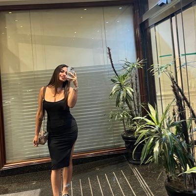 sueleonh's profile picture. 1997.