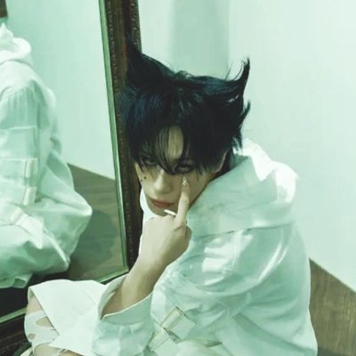 D3ADLYB3RRY's profile picture. 🥀You're Livin for the rush, for that royal flush🥀
He/Him (trans)