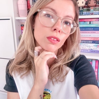 xmisshisteriax's profile picture. 33 ❄️ | ♋️ Canceriana, fan de los gatos, el café, los libros, la F1 y los Jonas Brothers ~ ARGENTINA 🇦🇷