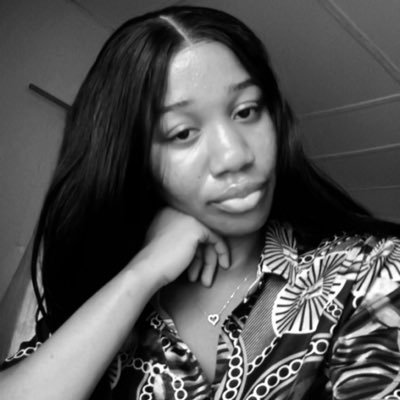 pretty_vallerie's profile picture. 