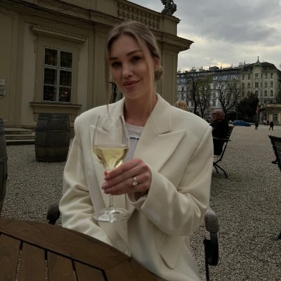 Sarah667a's profile picture. Pursue your dreams with confidence and elegance ⛳️🎯✨, naturally graceful, with unwavering will 💁🏻‍♀️🌺