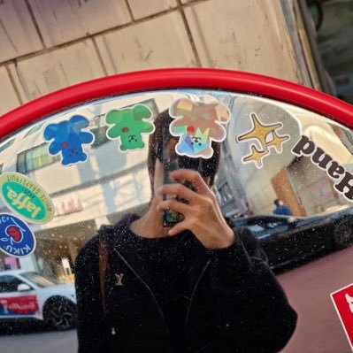 urfavhirunkit's profile picture. ★ ! @Hirunkit_                                                                                 ─── 𝑖 𝑜𝑛𝑙𝑦 ℎ𝑎𝑣𝑒 𝑎𝑦𝑒𝑠 𝑓𝑜𝑟 𝑦𝑜𝑢