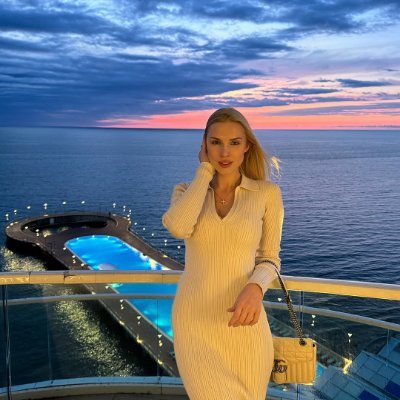DaisyJohnshfyv's profile picture. I'm from Florida and I love fashion design, business books, travel, golf, football (⚽️), and meaningful conversations with people. Please do not send private me