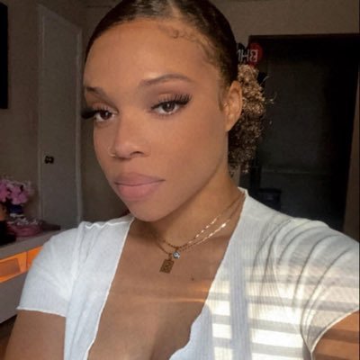 sshann_pink's profile picture. 🇯🇲 mad smaddy | IG shannpinkk | "you can't expect YOU from other people" | KD | https://t.co/5dU39LS0xw