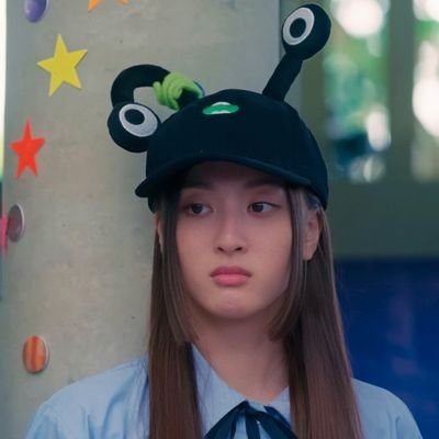 PhiManut's profile picture. hi manut! Lets be moots! 👽