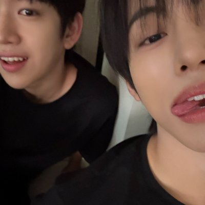 1122shai's profile picture. 