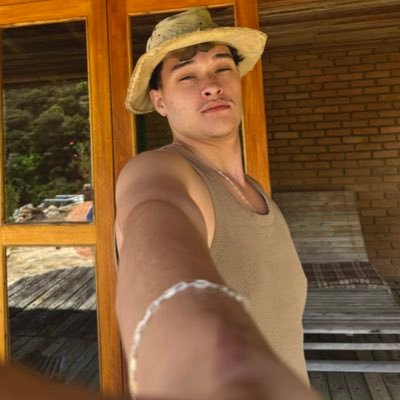 Gbrielrio's profile picture. 七転び八起き