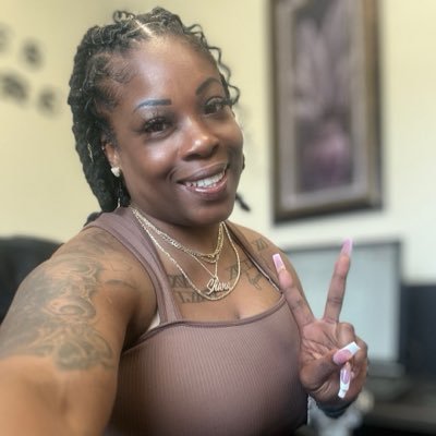 shanapouncy's profile picture. 🗣 All glory goes to the creator of the universe 🙏🏾 Mother to one☝🏾son 🌍 🗣