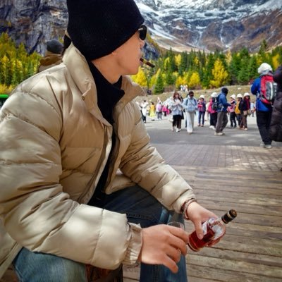 mesenlin's profile picture. 