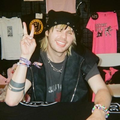 tdopomsos's profile picture. 7.23.19 & 11.28.19