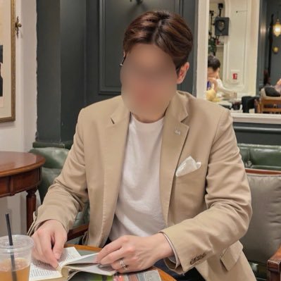 hieuhunghuc's profile picture. 🔝 HN 🍆19 😙