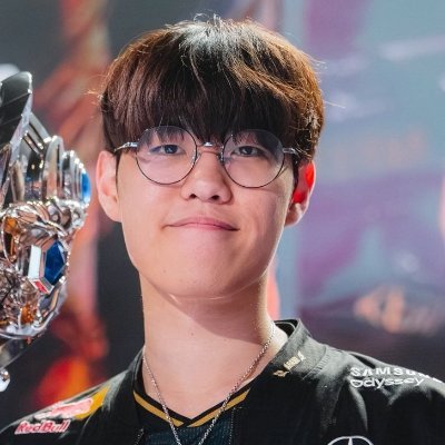 tovyyy_'s profile picture. |ONER⭐⭐⭐|🇲🇽|ZOFGK=🏠💗|#T1WIN #T1FIGHTING|T1 23❤️24 25|UMTI💙|#TLWIN|TL 24💙25 |ZEUS🧡|CHOVY💛