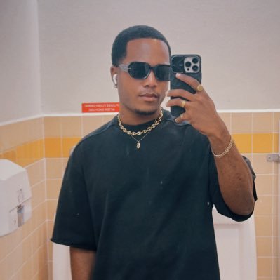 yertayo's profile picture. 