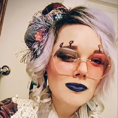 CrystalFrost43's profile picture. Intentionally haphazard haunted ragdoll 💎❄