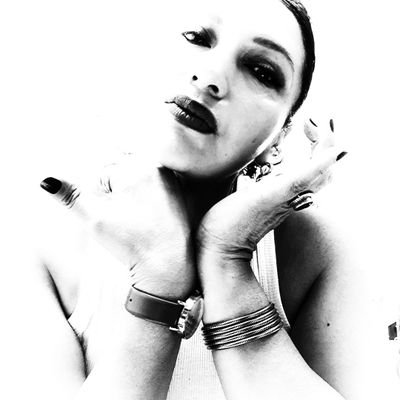 marieleins's profile picture. Enciélame en tus manos