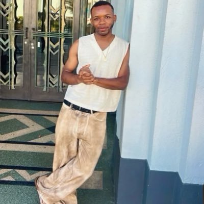 m0njaylee's profile picture. 