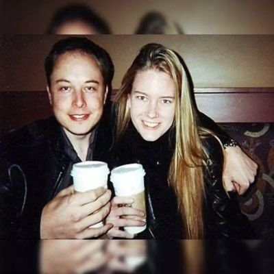 jutes_J's profile picture. Wrote dark fantasy novel BLOODANGEL + other stuff.

Published by Penguin, Simon+ Schuster, Marie Claire, others. 3x TEDx speaker on creativity.📍